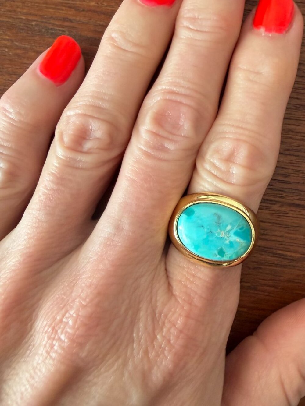Beautiful Connie Craig Carroll Composite Turquoise Goldtone Ring - Size 7